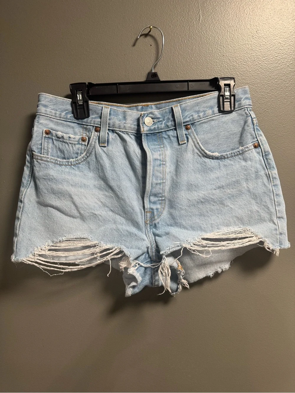 Levi's 501 “Capital E” Light Blue High-Rise Frayed Hem Denim Shorts Waist 29 - Picture 2 of 13